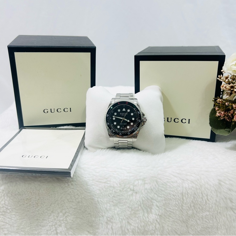 Gucci Dive Stainless Steel Black Dial Quartz Diver's YA136221 200M Watch NEW - Picture 3 of 8